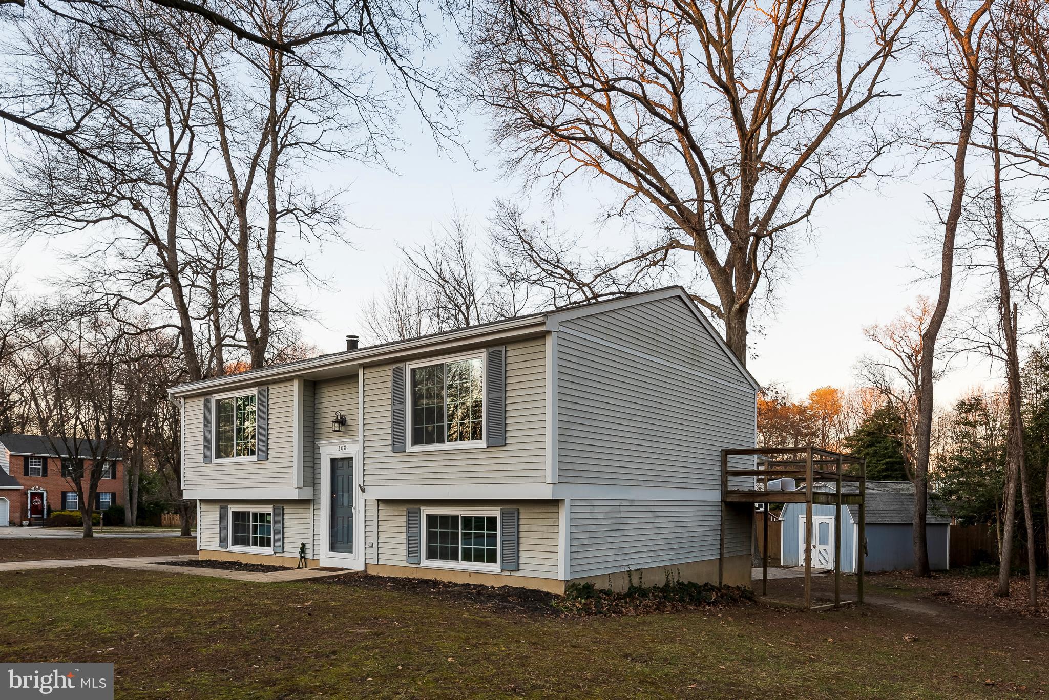 308 Raussell Place Severna Park, MD 21146 - Photo 3 of 39 Exterior Front (alt view)