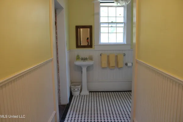 $1,275,000 | Undisclosed Address, Ellisville, MS 39437