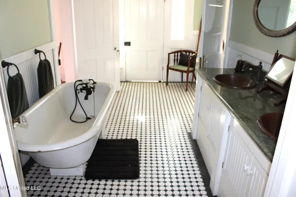 $1,275,000 | Undisclosed Address, Ellisville, MS 39437