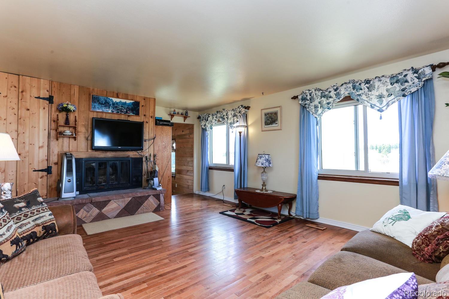 8370 North Saguaro Ridge Road Parker, CO 80138 - Photo 6 of 34 Gallery Image 6