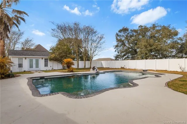 $365,000 | 814 Comfort Lane, Jennings, LA 70546