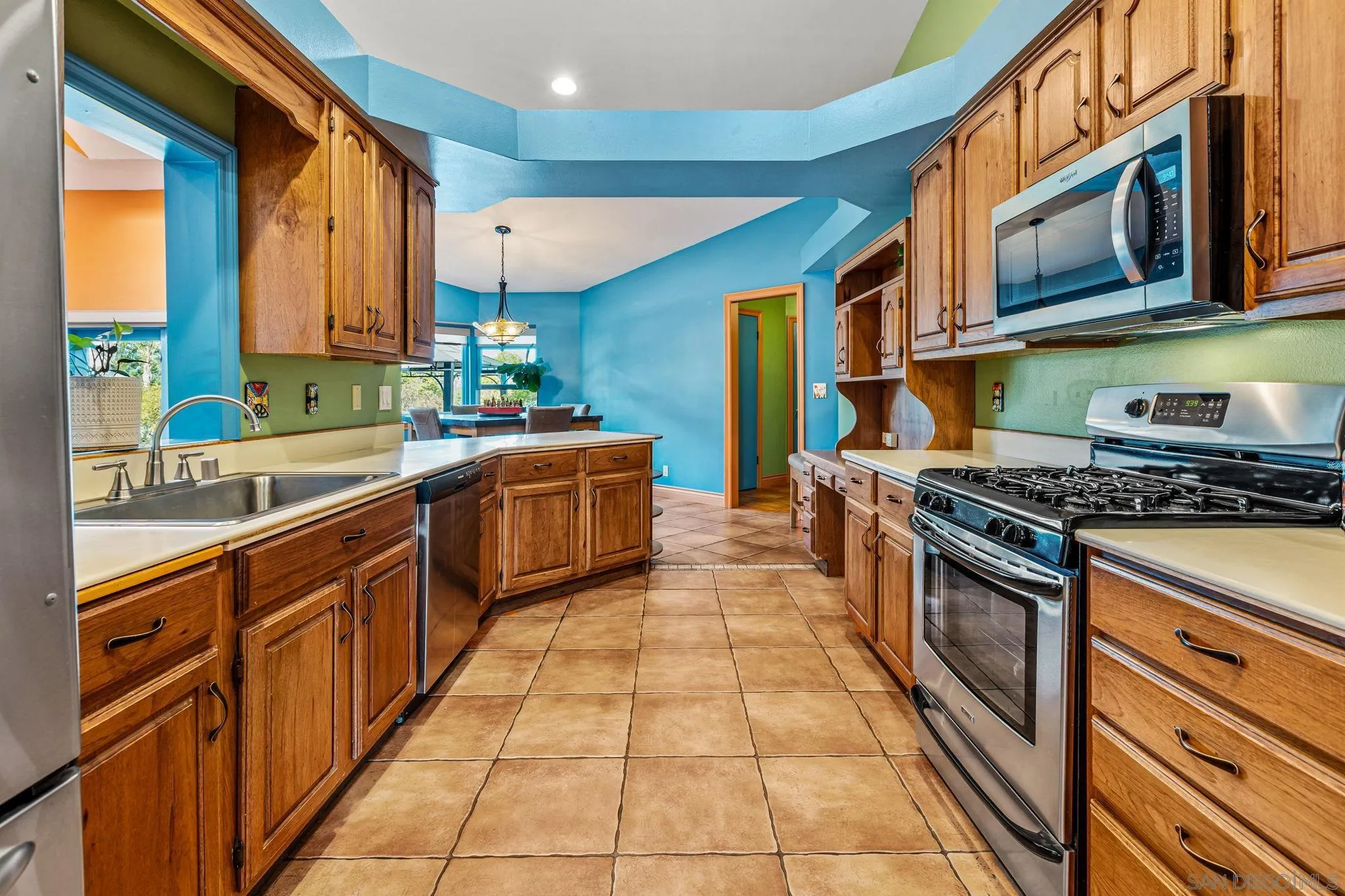 2029 Oro Verde Road Escondido, CA 92027 - Photo 16 of 40