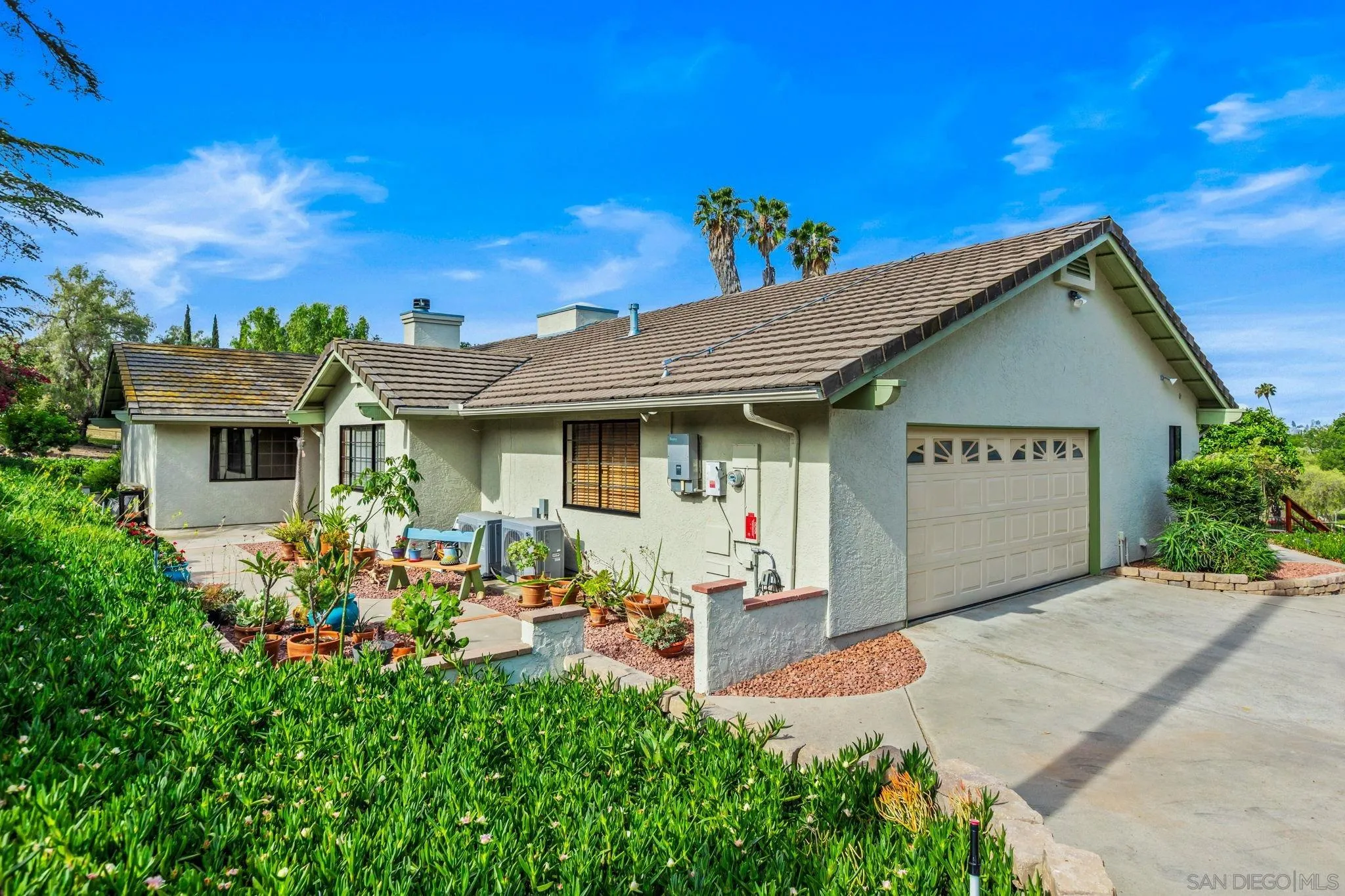 2029 Oro Verde Road Escondido, CA 92027 - Photo 2 of 40