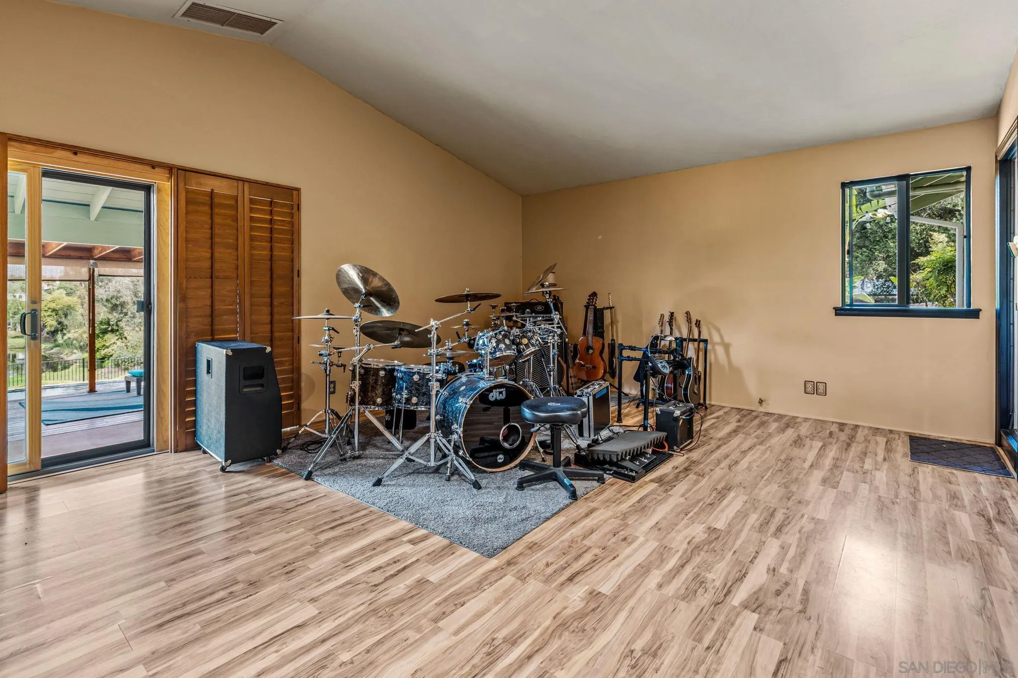 2029 Oro Verde Road Escondido, CA 92027 - Photo 31 of 40