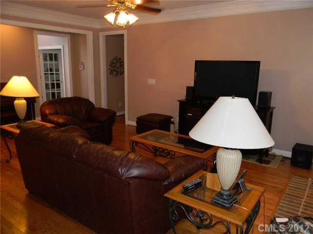 12124 Farnborough Road Huntersville, NC 28078 - Photo 12 of 16 Gallery Image 12