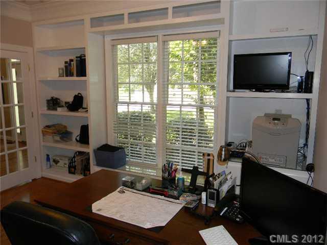 12124 Farnborough Road Huntersville, NC 28078 - Photo 9 of 16 Gallery Image 9