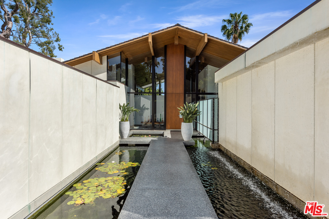 920 Foothill Road Beverly Hills, CA 90210 - Photo 4 of 26