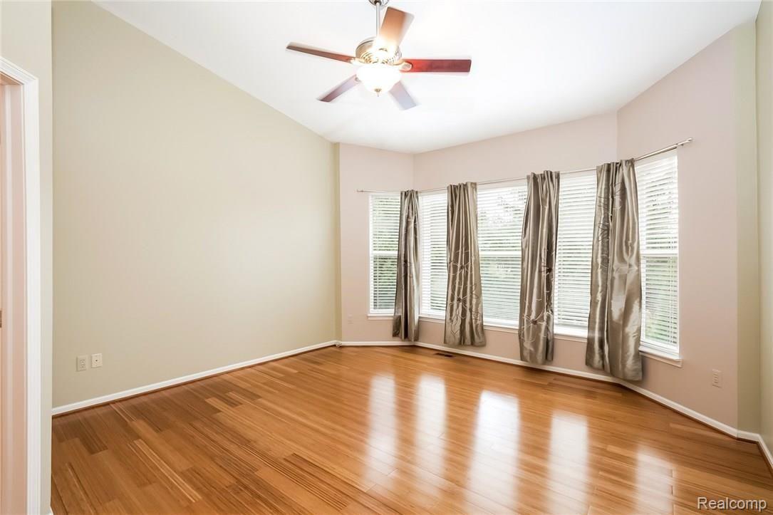 3073 Silverbrook Drive Rochester, MI 48306 - Photo 9 of 41 silverbrook9 - Copy.jpg