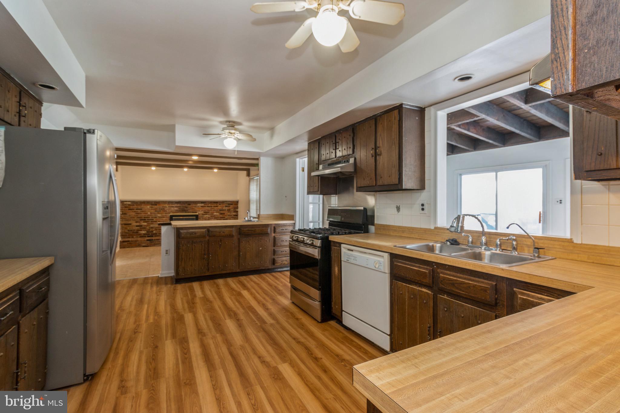 625 Union Mill Road Mount Laurel, NJ 08054 - Photo 3 of 25