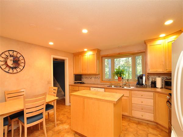 10 Plimpton Road Sharon, MA 02067 - Photo 5 of 18 Gallery Image 5