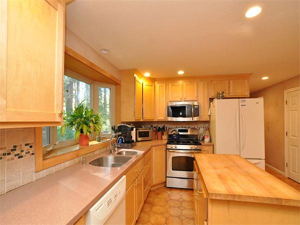 10 Plimpton Road Sharon, MA 02067 - Photo 6 of 18 Gallery Image 6