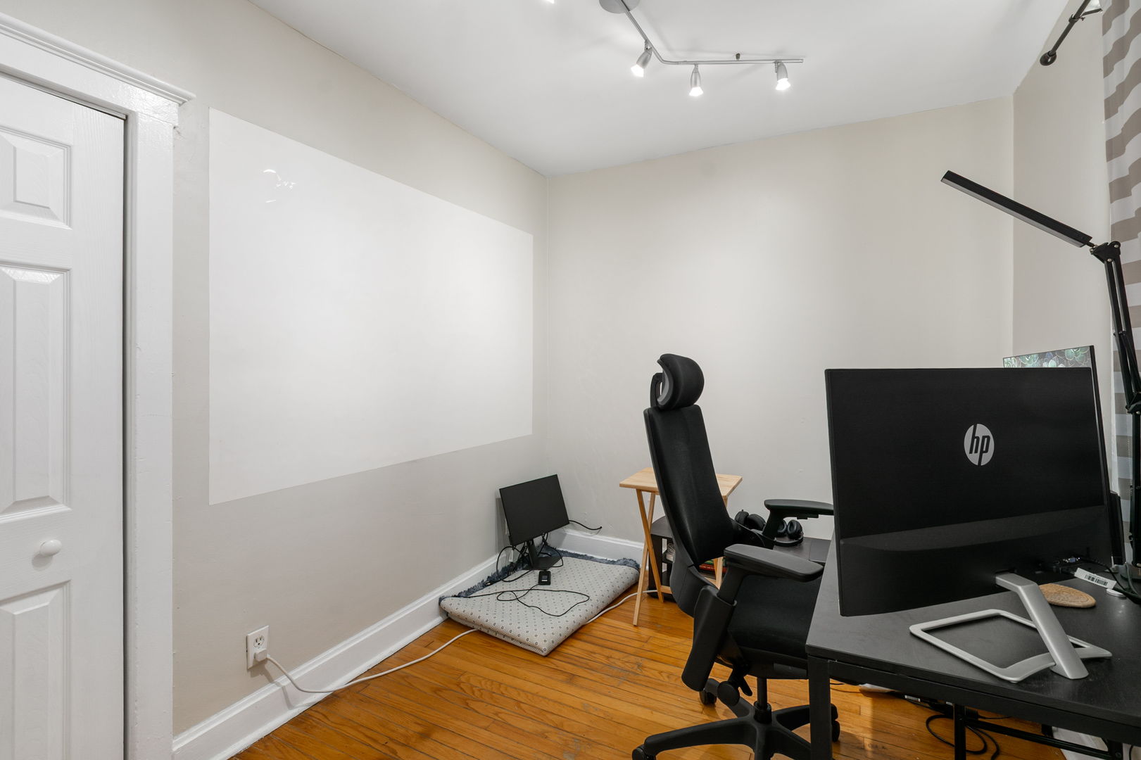 2052 West Huron Street Chicago, IL 60612 - Photo 15 of 26