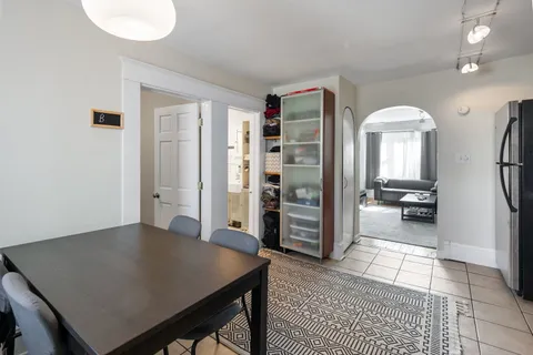 $655,000 | 2052 West Huron Street, Chicago, IL 60612