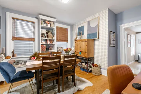 $655,000 | 2052 West Huron Street, Chicago, IL 60612