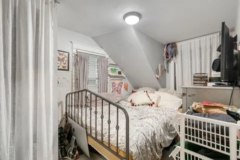 $655,000 | 2052 West Huron Street, Chicago, IL 60612