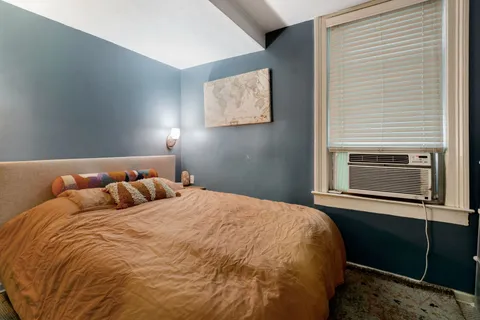 $655,000 | 2052 West Huron Street, Chicago, IL 60612