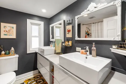 $655,000 | 2052 West Huron Street, Chicago, IL 60612