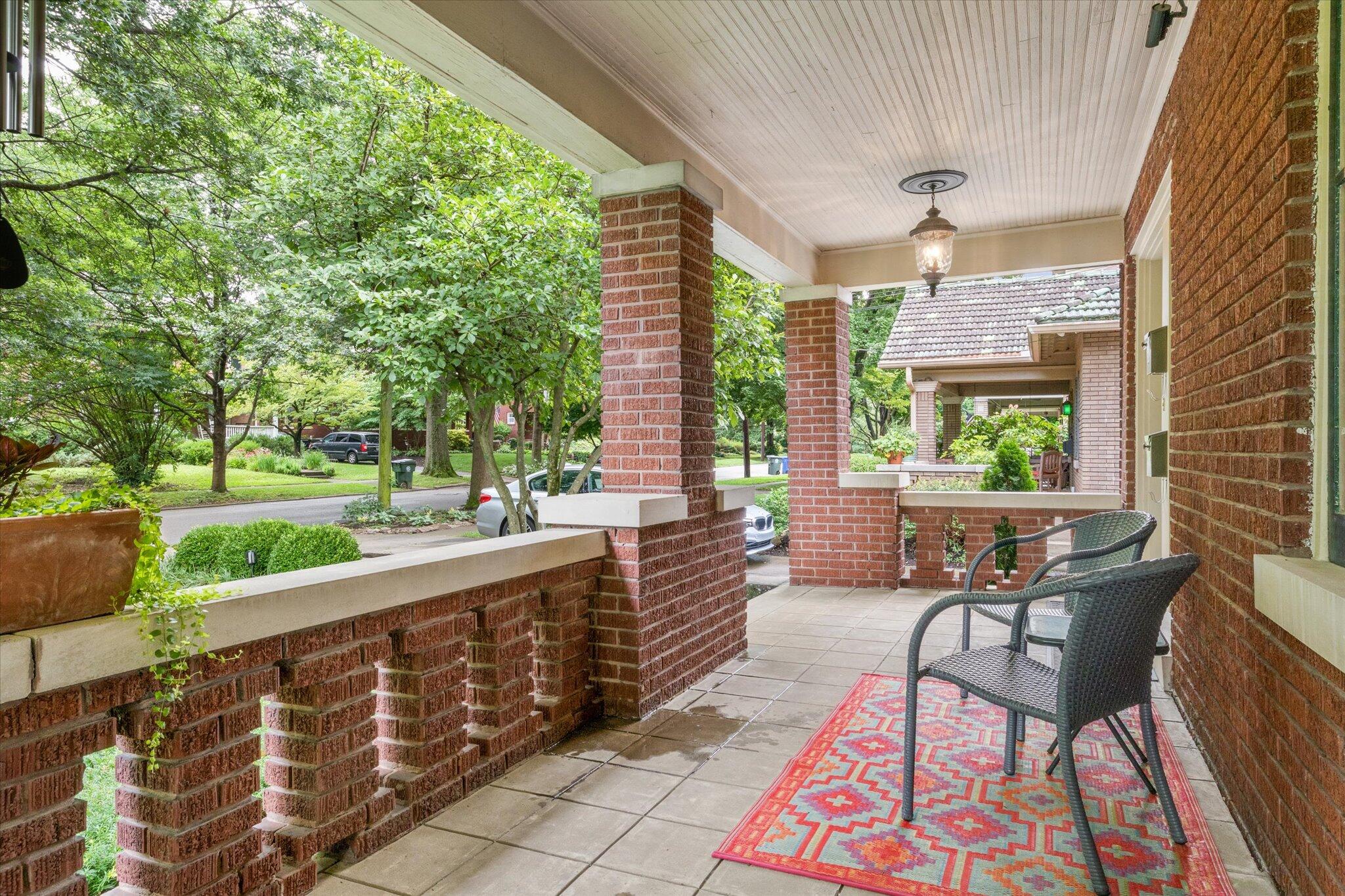 215 McDowell Road Lexington, KY 40502 - Photo 4 of 44 04-MG_1932