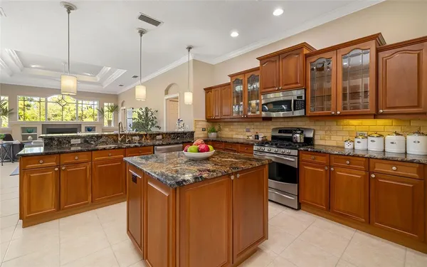 $875,000 | 9515 Royal Calcutta Place, Bradenton, FL 34202