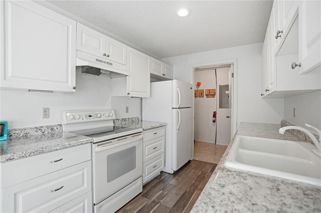 7744 St Andrews Boulevard, Unit 1 Weeki Wachee, FL 34613 - Photo 6 of 33