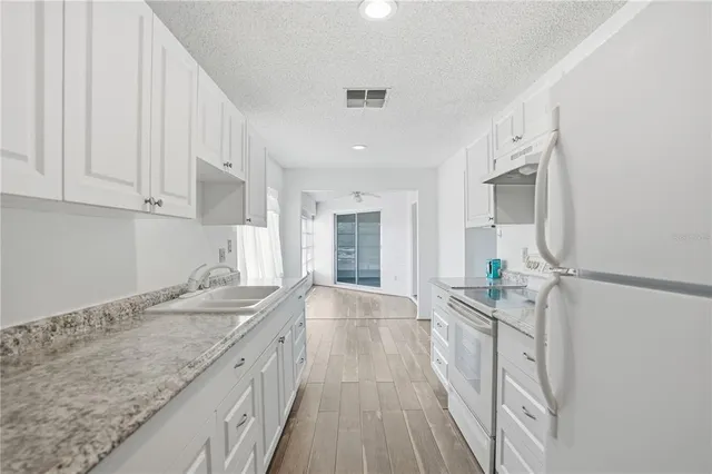 $1,500 | 7744 St Andrews Boulevard, Unit 1, Weeki Wachee, FL 34613