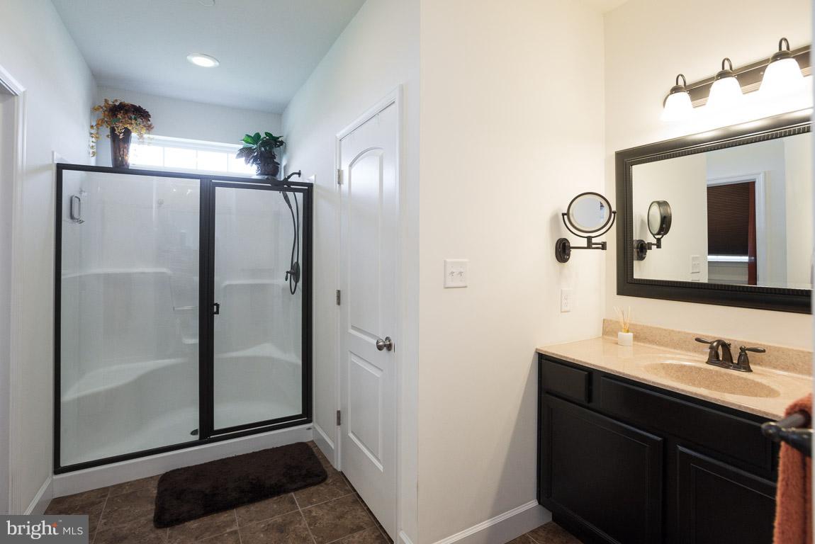 1295 Cambria Road Westminster, MD 21157 - Photo 20 of 30 Bath (Master)