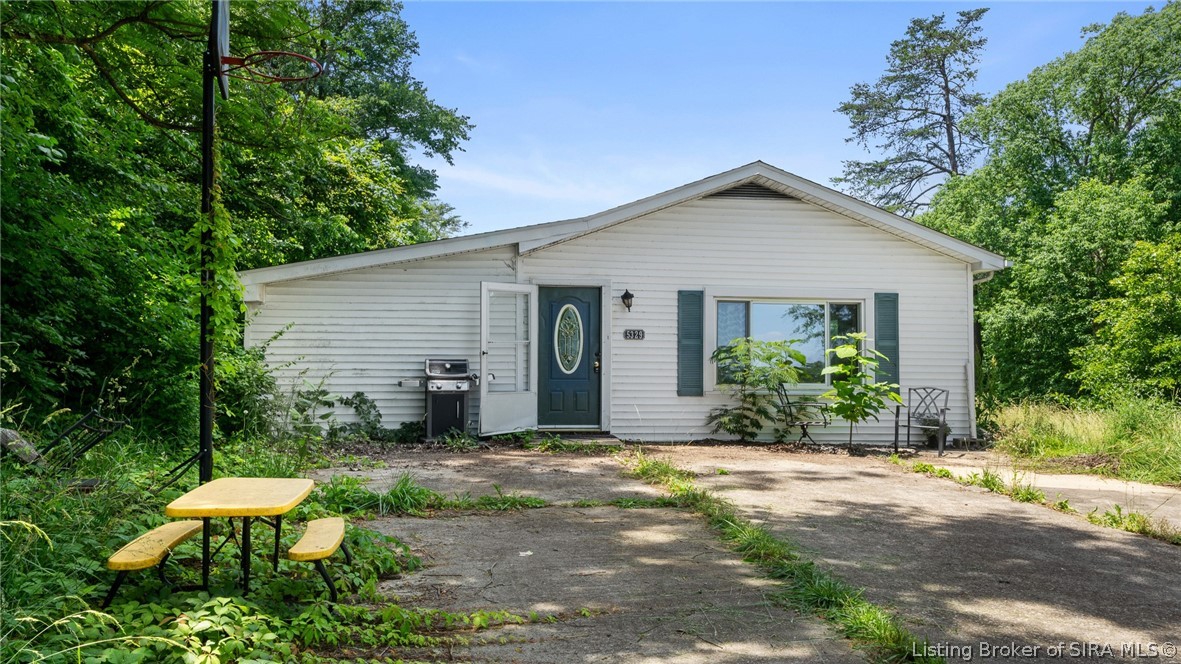 5329 Quarry Road New Albany, IN 47150 - Photo 1 of 27