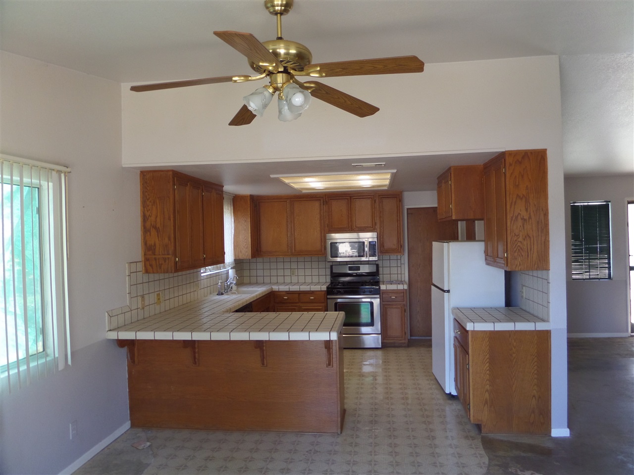 915 Vanita Street Fallbrook, CA 92028 - Photo 2 of 5