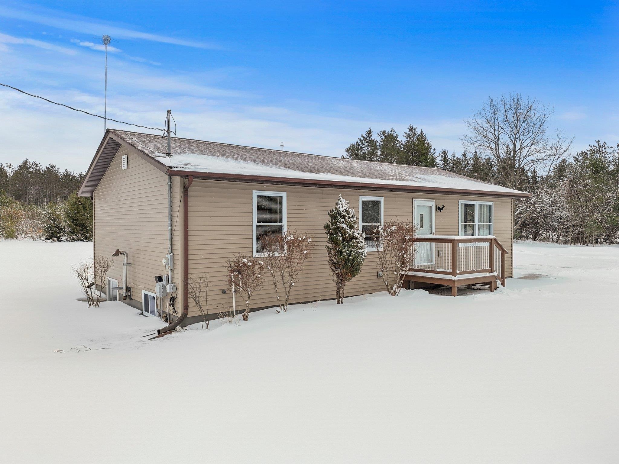 879 South 35 Road Cadillac, MI 49601 - Photo 9 of 53