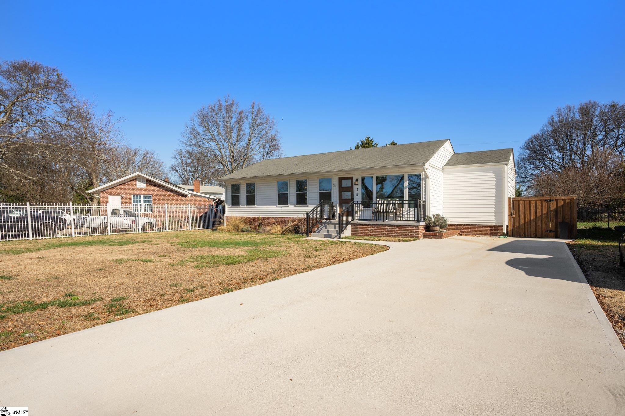 1 Farmington Road Greenville, SC 29605 - Photo 2 of 29