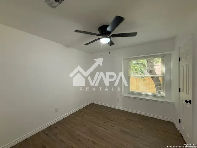 $1,900 | 6406 Gray Ridge, San Antonio, TX 78233