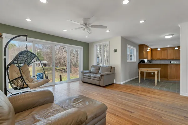 $775,000 | 47 Little Mill Road, Sandown, NH 03873