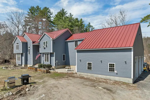 $775,000 | 47 Little Mill Road, Sandown, NH 03873