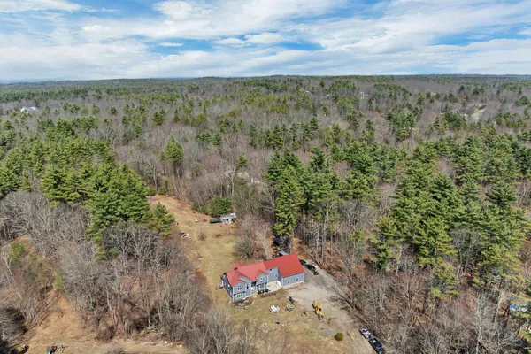 $775,000 | 47 Little Mill Road, Sandown, NH 03873