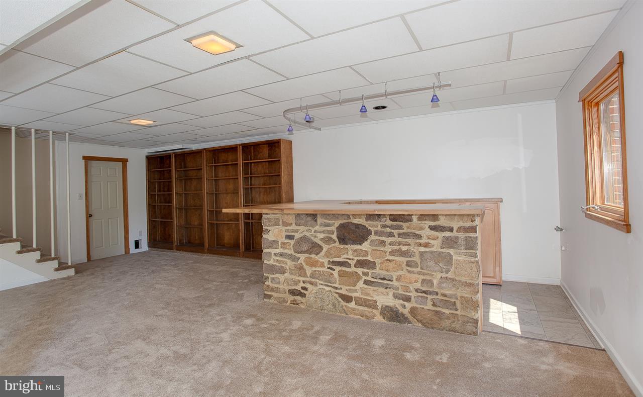4720 Pine Ridge Road Harrisburg, PA 17110 - Photo 21 of 25 Bar in lower level Family Room