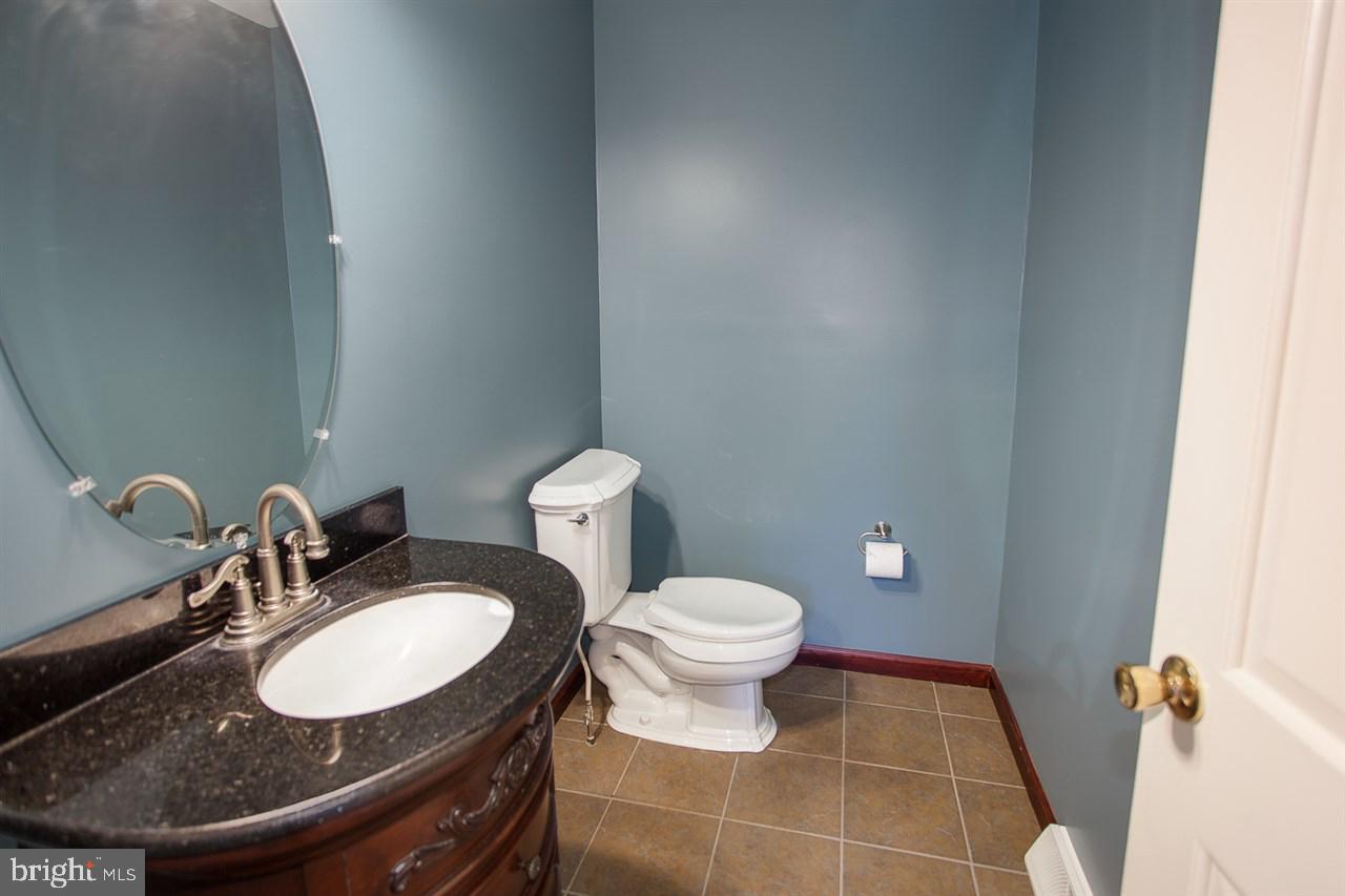 4720 Pine Ridge Road Harrisburg, PA 17110 - Photo 22 of 25 1st Floor Powder Room