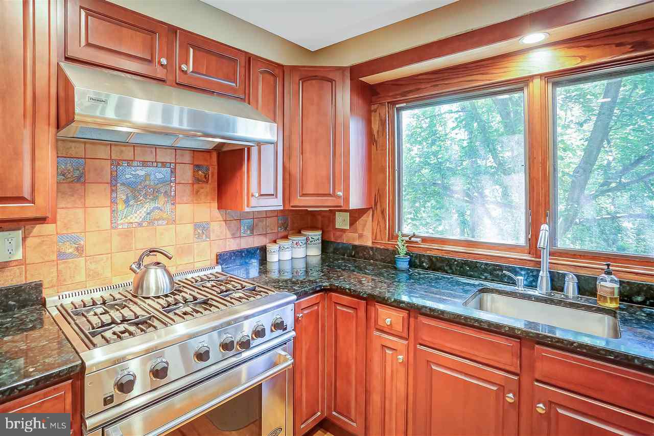 4720 Pine Ridge Road Harrisburg, PA 17110 - Photo 6 of 25 6 Burner commercial gas range