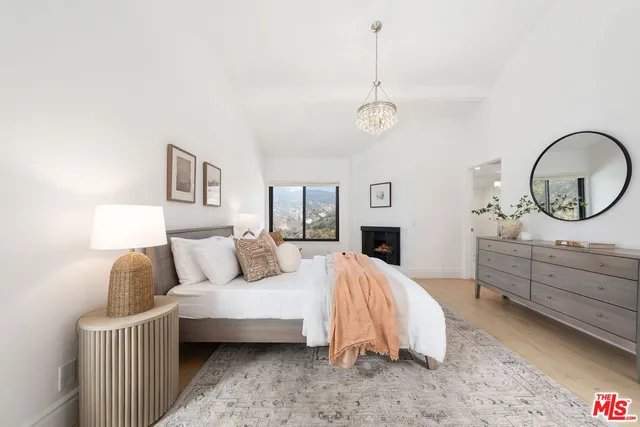 $1,595,000 | 1663 Michael Lane, Pacific Palisades, CA 90272