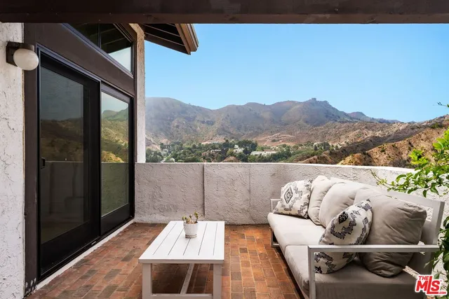 $1,595,000 | 1663 Michael Lane, Pacific Palisades, CA 90272