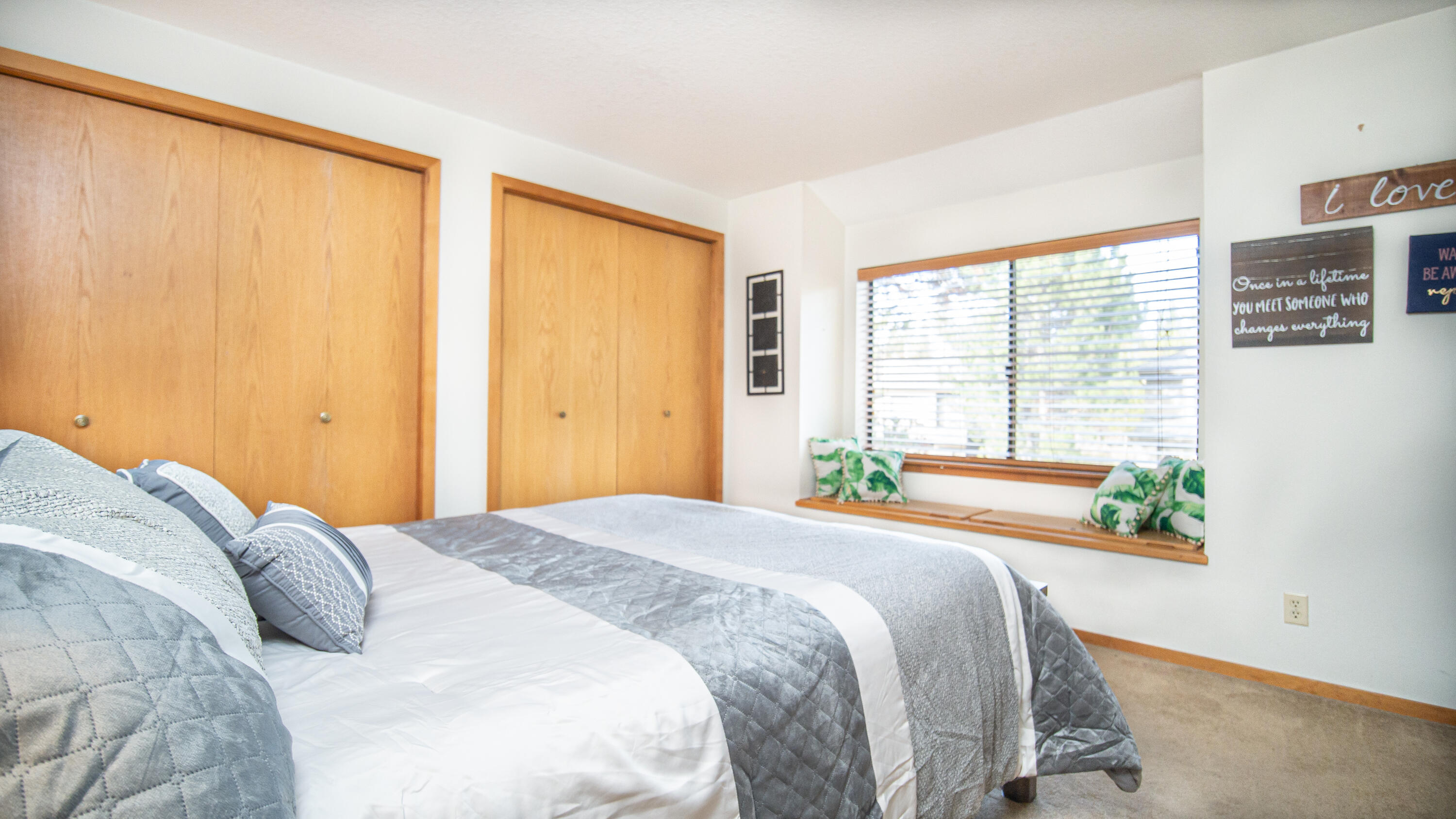 17732 West West Core Road Sunriver, OR 97707 - Photo 17 of 26 Master Bedroom