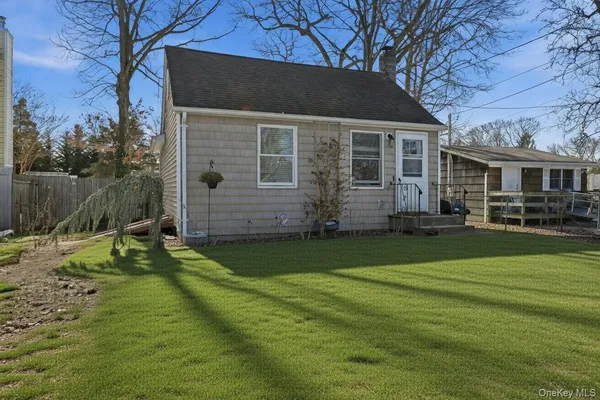 $380,000 | 36 Woodlawn Avenue, Selden, NY 11784