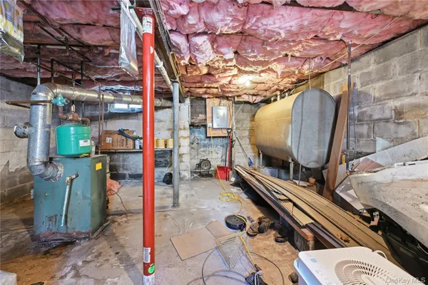 $380,000 | 36 Woodlawn Avenue, Selden, NY 11784