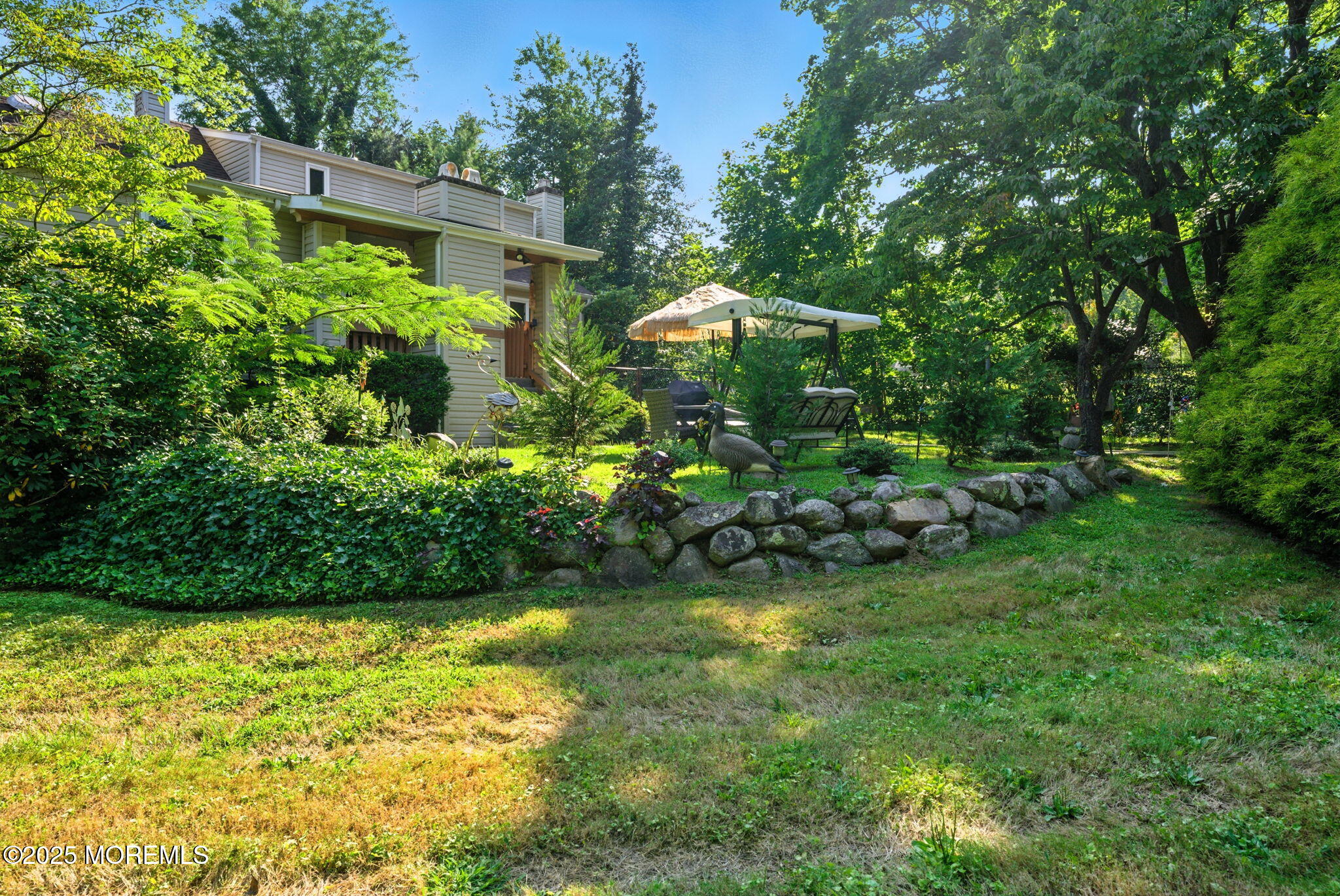 511 Burlington Road Freehold, NJ 07728 - Photo 35 of 44 Yard side view