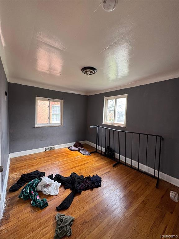 15501 Whitcomb Detroit, MI 48227 - Photo 7 of 24