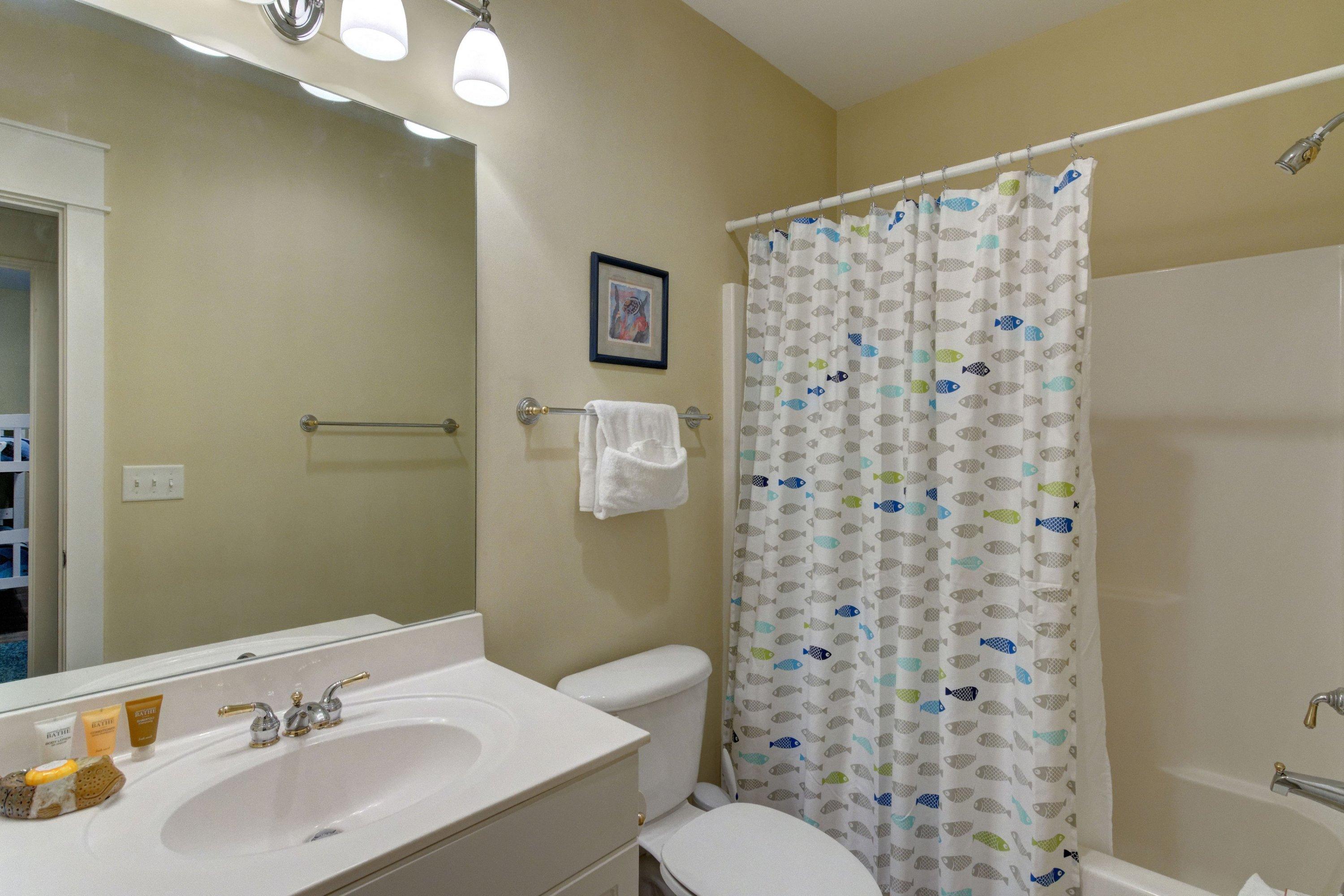 5 Seacrest Blvd Inlet Beach, Unit B201 Inlet Beach, FL 32461 - Photo 37 of 38 a bathroom with a sink toilet and shower