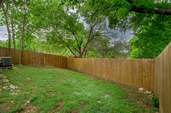 $2,200 | 520 Cutty Trail, Unit B, Lakeway, TX 78734