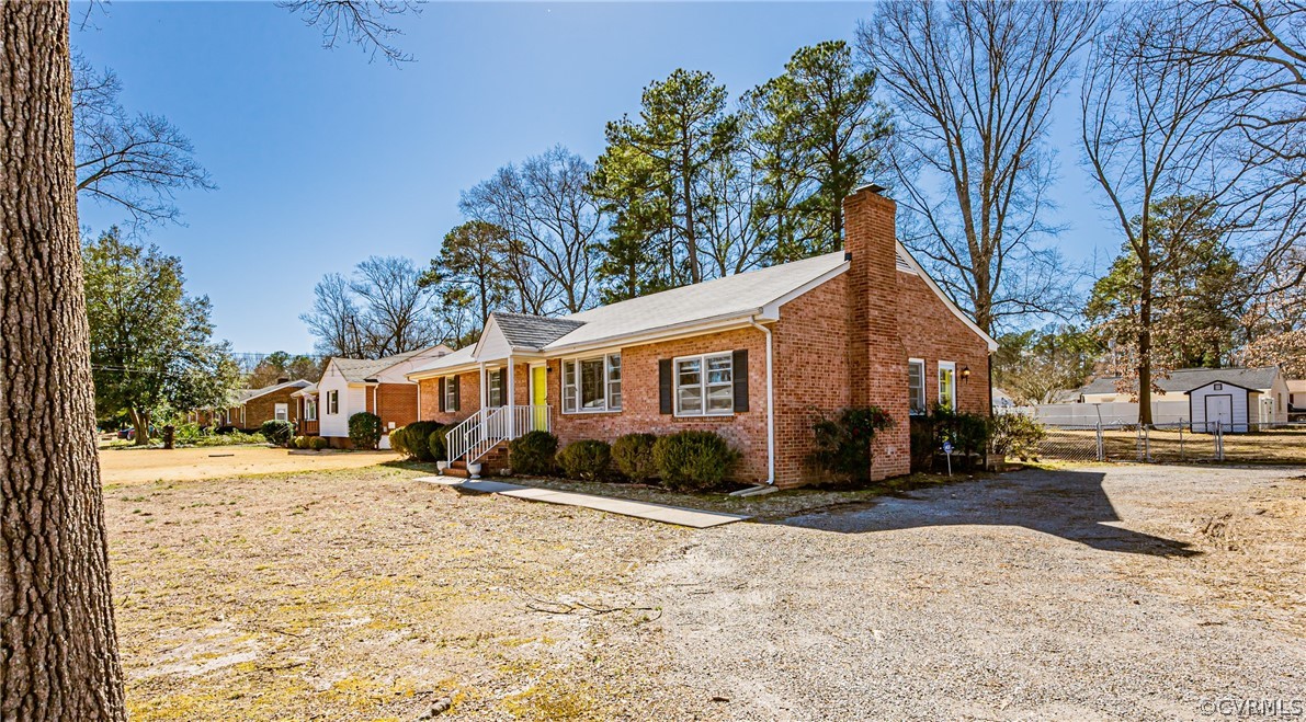 8412 Colebrook Road Richmond, VA 23227 - Photo 3 of 38 Gallery Image 3
