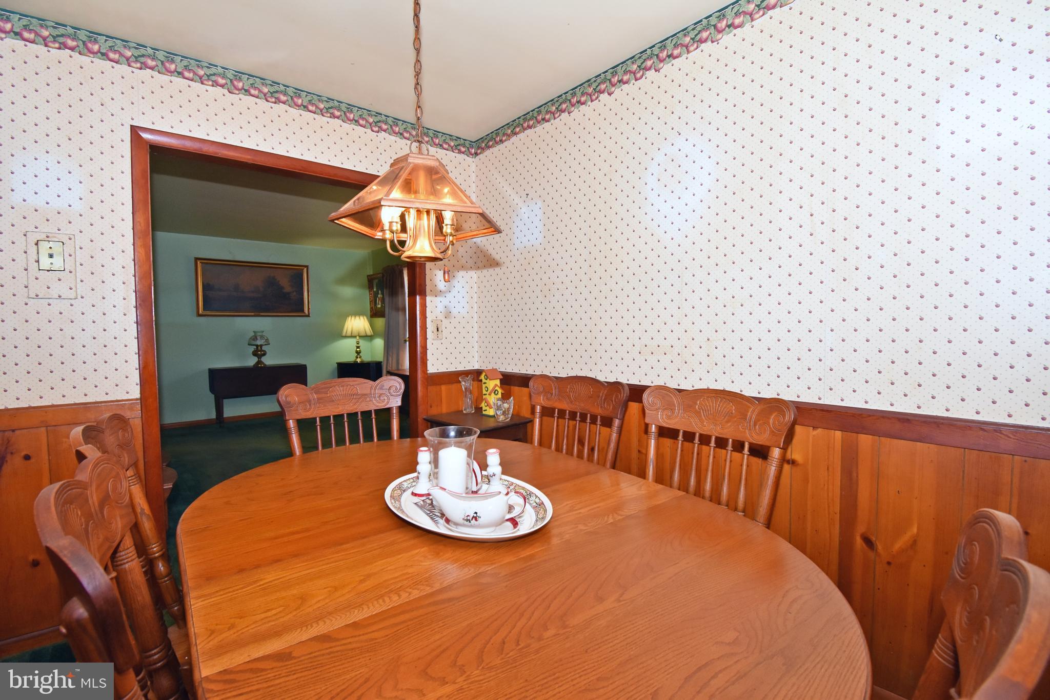 4301 Tyaskin Road Tyaskin, MD 21865 - Photo 4 of 43 a view of a dining room with furniture
