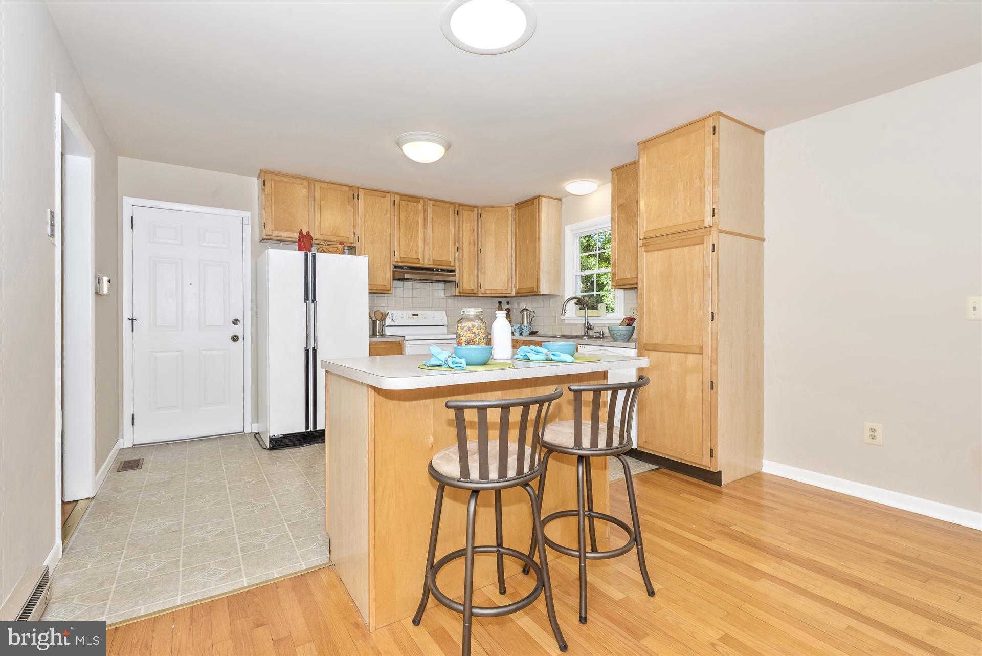 8835 Indian Springs Road Frederick, MD 21702 - Photo 13 of 30 Breakfast bar island in kitchen