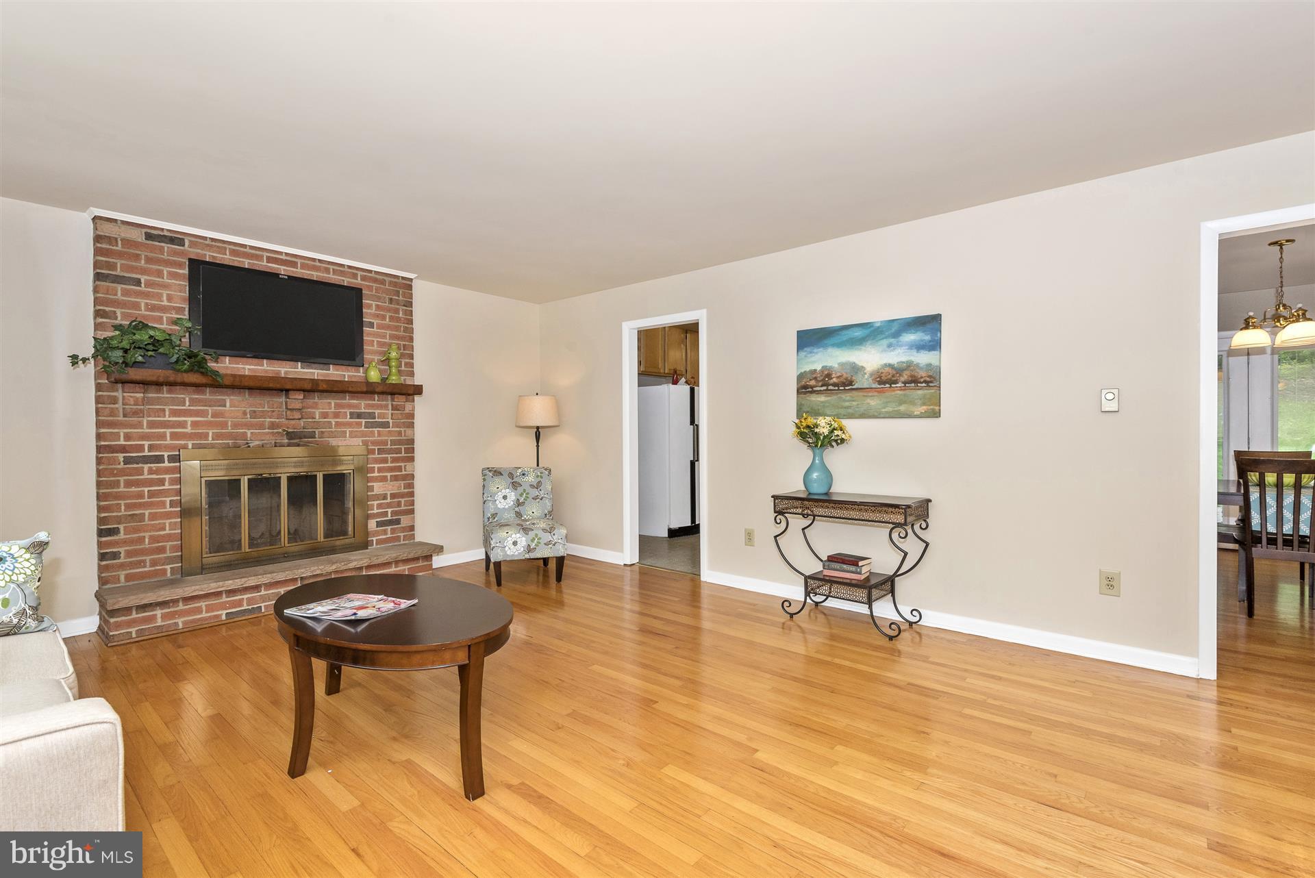 8835 Indian Springs Road Frederick, MD 21702 - Photo 6 of 30 Living Room showing kitchen door